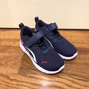 Puma Toddler Size C10 Boy Shoes
